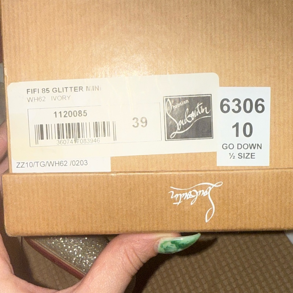 Christian Louboutin Fifi 85 silver glitter pumps - Picture 5 of 7